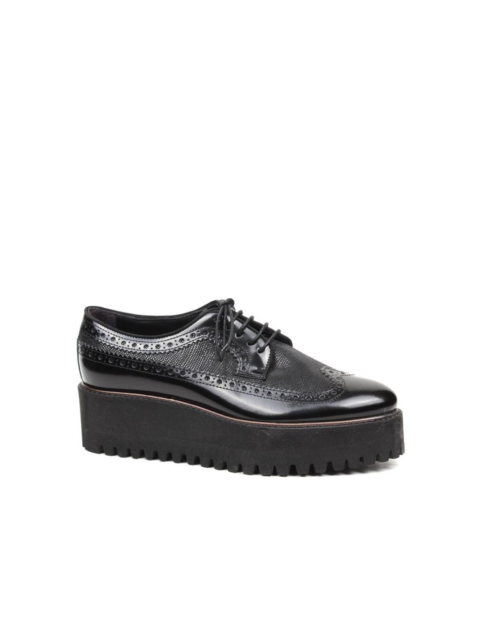 SCHNUERSCHUH D466M