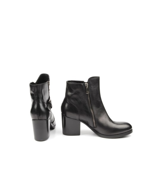 ANKLE BOOT P1920