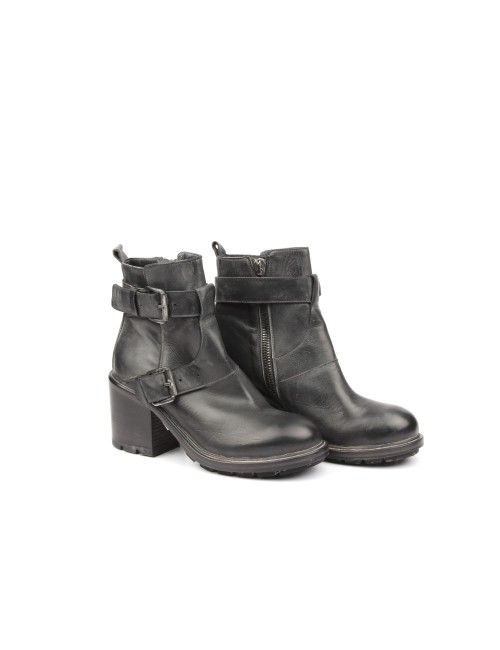ANKLE BOOT A2136