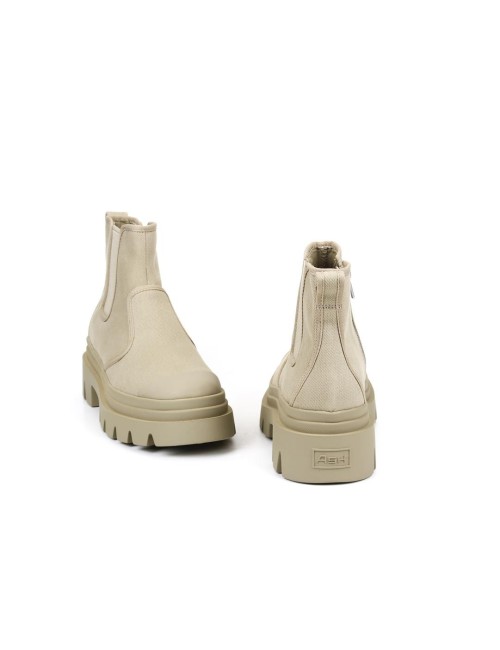 STIEFELETTE POKER