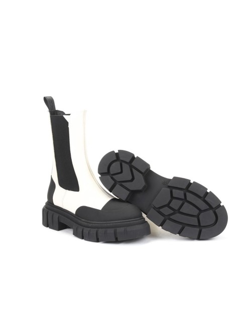 STIEFELETTE Y241
