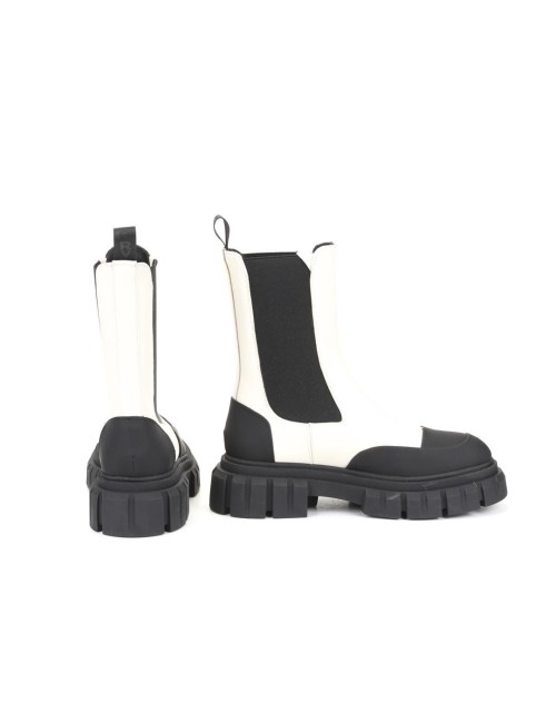 STIEFELETTE Y241