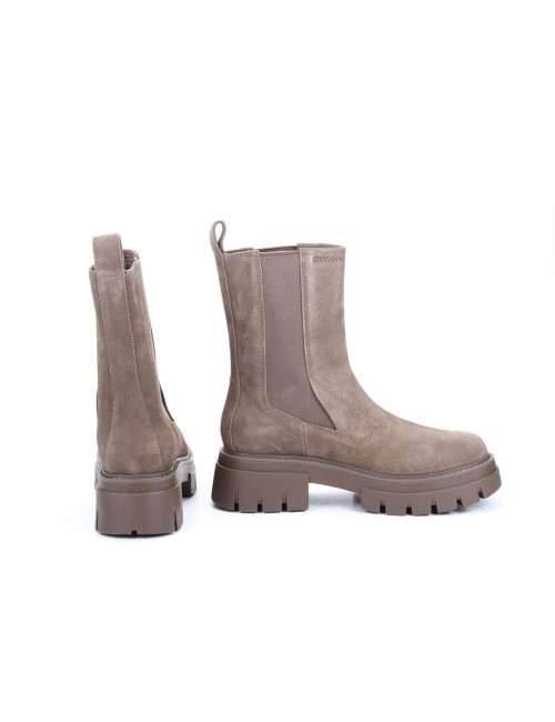 STIEFELETTE LOUD