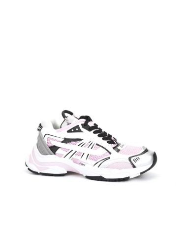 SNEAKER RACE