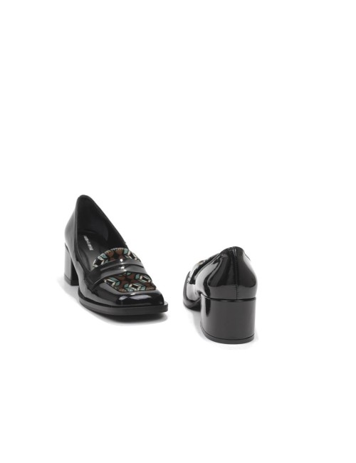 SCARPA CON TACCO MT-235