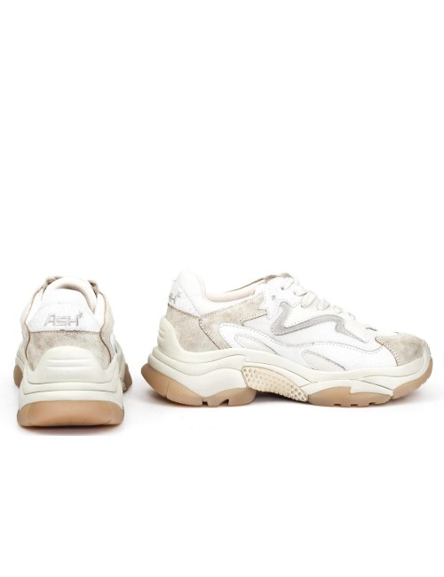 SNEAKER ADDICT