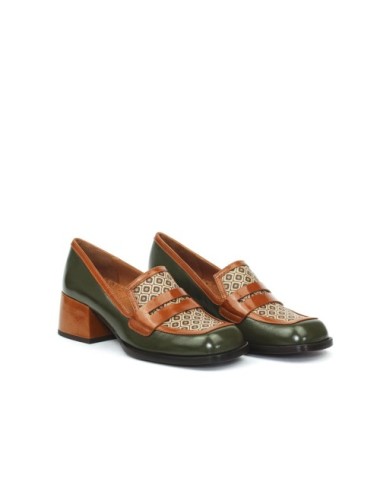 SCARPA CON TACCO BROCHI