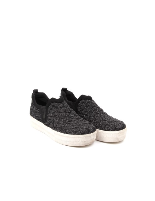 SNEAKER JANE