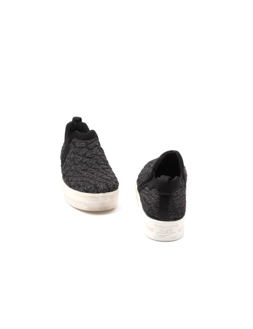 SNEAKER JANE